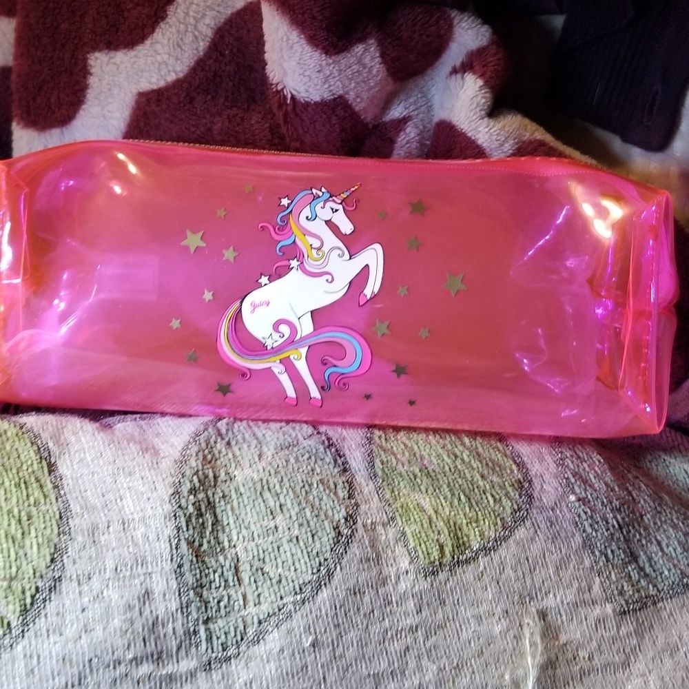 Cosmetic bag